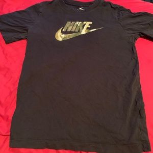 Boys Nike tee